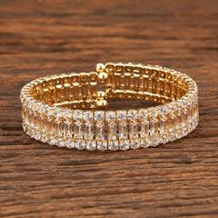 White and Off White color Bracelet in Brass studded with Austrian diamond & Gold Rodium Polish : 1870775