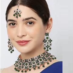 Green color Necklace in Metal Alloy studded with Austrian diamond & Gold Rodium Polish : 1872558