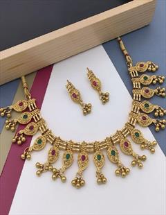 Pink and Majenta color Necklace in Metal Alloy studded with Kundan & Gold Rodium Polish : 1872952