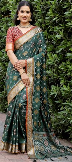 Party Wear, Traditional Green color Saree in Patola Silk, Silk fabric with South Weaving work : 1873781