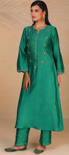 Party Wear, Reception Green color Salwar Kameez in Chanderi Silk fabric with Straight Embroidered work : 1881248