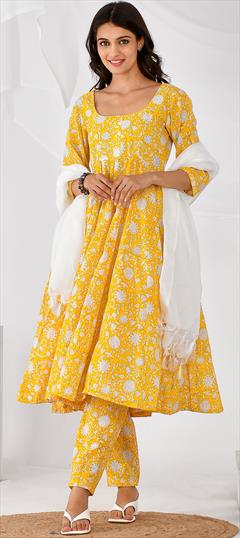 Party Wear, Summer Yellow color Salwar Kameez in Cotton fabric with Anarkali Printed work : 1882669