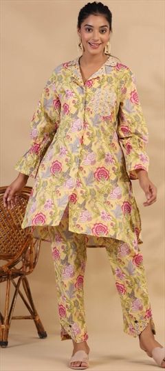 Party Wear, Summer Yellow color Salwar Kameez in Cotton fabric with Straight Floral, Printed work : 1889462