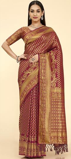 Traditional Red and Maroon color Saree in Kanjeevaram Silk fabric with South Weaving work : 1891706