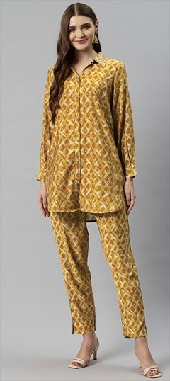 Summer Yellow color Co-ords Set in Muslin fabric with Straight Printed, Zari work : 1897731
