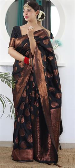 Reception, Traditional, Wedding Black and Grey color Saree in Banarasi Silk fabric with South Weaving work : 1900831