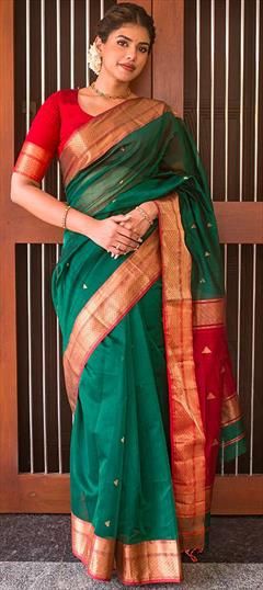 Bollywood, Traditional Green color Saree in Banarasi Silk fabric with South Zari work : 1900948