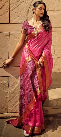 Traditional Pink and Majenta color Saree in Art Silk, Silk fabric with South Weaving work : 1903134