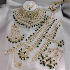 Green color Bridal Jewelry in Metal Alloy studded with CZ Diamond, Pearl & Gold Rodium Polish : 1916068
