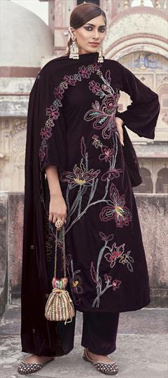 Festive, Reception, Wedding Purple and Violet color Salwar Kameez in Velvet fabric with Pakistani, Straight Resham, Sequence, Thread, Zari work : 1916161