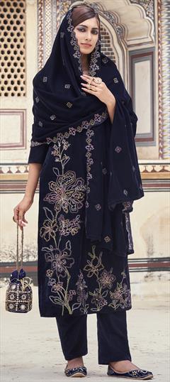 Festive, Reception, Wedding Blue color Salwar Kameez in Velvet fabric with Pakistani, Straight Resham, Sequence, Thread, Zari work : 1916163