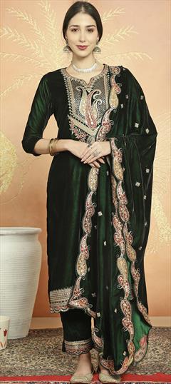 Mehendi Sangeet, Reception, Wedding Green color Salwar Kameez in Velvet fabric with Pakistani, Straight Resham, Sequence, Thread work : 1916817