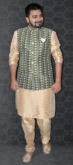 Party Wear Gold color Kurta Pyjama with Jacket in Silk fabric with Embroidered, Thread work : 1918861