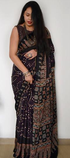 Traditional Purple and Violet color Saree in Cotton fabric with South Digital Print work : 1920416