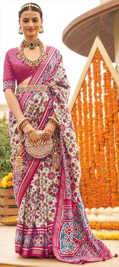 Mehendi Sangeet, Party Wear, Traditional Multicolor color Saree in Patola Silk fabric with South Printed, Weaving work : 1924594