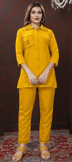 Casual, Summer Yellow color Co-ords Set in Cotton fabric with Mirror, Resham, Thread work : 1926994