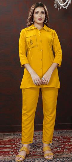 Casual, Summer Yellow color Co-ords Set in Cotton fabric with Embroidered, Resham, Thread, Zari work : 1927690