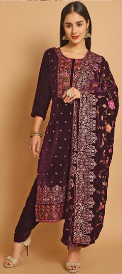 Festive, Reception, Wedding Purple and Violet color Salwar Kameez in Velvet fabric with Pakistani, Straight Resham, Sequence, Thread, Zari work : 1927962
