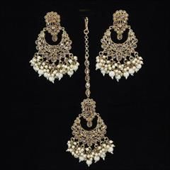 White and Off White color Earrings in Metal Alloy studded with Kundan, Pearl & Gold Rodium Polish : 1929292