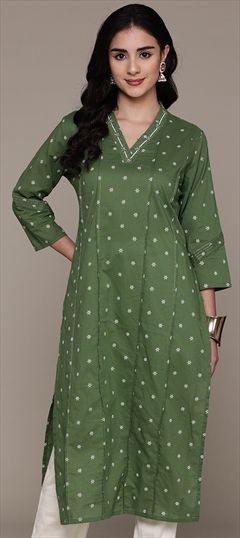 Summer Green color Kurti in Cotton fabric with Straight Bugle Beads, Printed work : 1932638