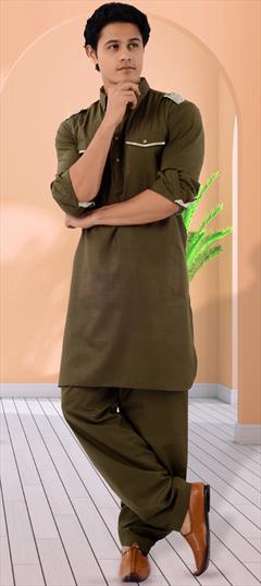 Party Wear Green color Pathani Suit in Blended Cotton fabric with Thread work : 1933163
