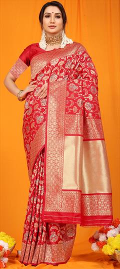 Reception, Traditional Red and Maroon color Saree in Kanchipuram Silk fabric with South Weaving, Zari work : 1941244