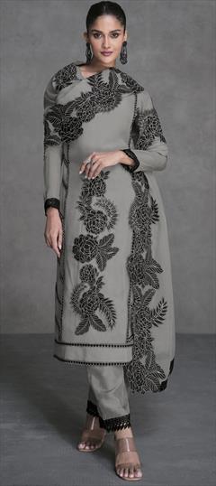 Festive, Reception Black and Grey color Salwar Kameez in Organza Silk fabric with Straight Patch work : 1941901