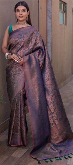 Party Wear, Traditional Green color Saree in Kanjeevaram Silk fabric with South Weaving work : 1942528