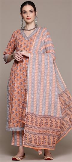 Festive, Summer Pink and Majenta color Salwar Kameez in Cotton fabric with Straight Printed work : 1942667