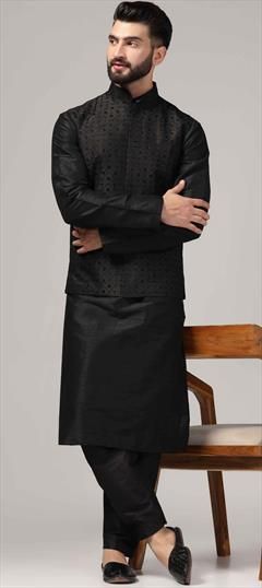 Party Wear Black and Grey color Kurta Pyjama with Jacket in Raw Silk fabric with Embroidered, Thread work : 1943142