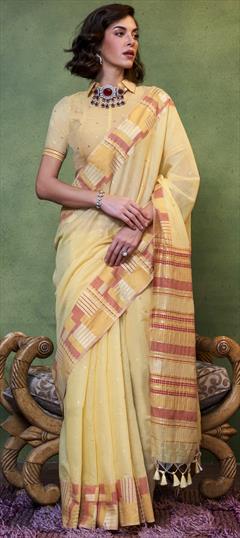 Festive, Traditional Yellow color Saree in Handloom fabric with Bengali Weaving work : 1945832