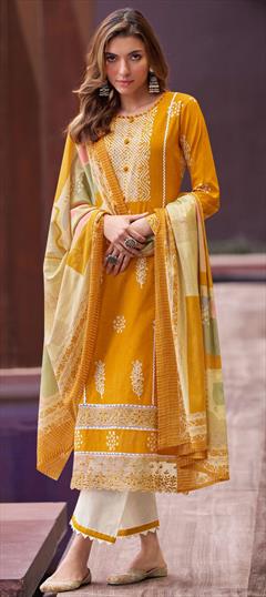 Summer Yellow color Salwar Kameez in Cotton fabric with Pakistani, Straight Digital Print, Lace work : 1946527