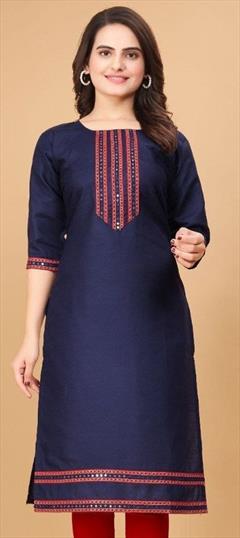 Casual Blue color Kurti in Cotton fabric with Elbow Sleeve, Straight Patch work : 1946582