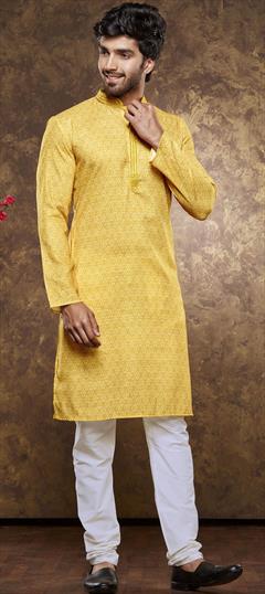 Party Wear Yellow color Kurta Pyjamas in Cotton fabric with Digital Print, Thread work : 1949947