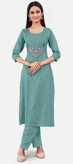 Casual Green color Kurti in Cotton fabric with Long Sleeve, Straight Embroidered, Thread work : 1950986