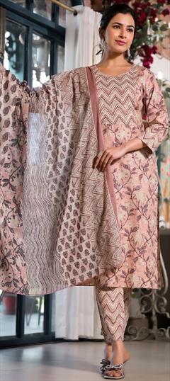 Party Wear Pink and Majenta color Salwar Kameez in Cotton fabric with Straight Printed work : 1951290