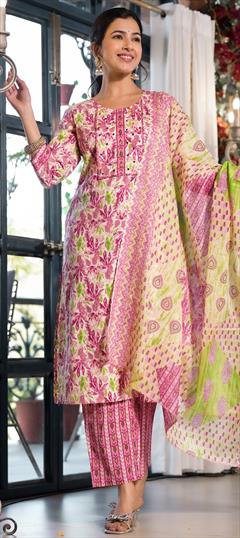 Party Wear Green color Salwar Kameez in Cotton fabric with Straight Printed work : 1951301