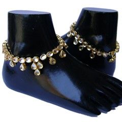 White and Off White color Anklet in Metal Alloy studded with Kundan & Gold Rodium Polish : 303037