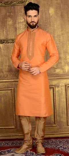 Orange color Kurta Pyjamas in Banarasi Silk, Silk fabric with Embroidered, Resham, Thread work : 508141