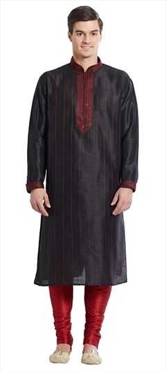 508789: Black and Grey color Kurta Pyjamas in Blended fabric with Embroidered, Thread work