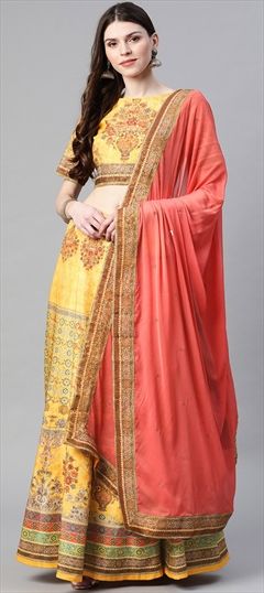 Mehendi Sangeet, Party Wear Yellow color Lehenga in Banarasi Silk, Silk fabric with Printed, Stone work : 772261
