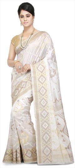 774198: Traditional Beige and Brown color Saree in Banarasi Silk, Silk fabric with Thread work