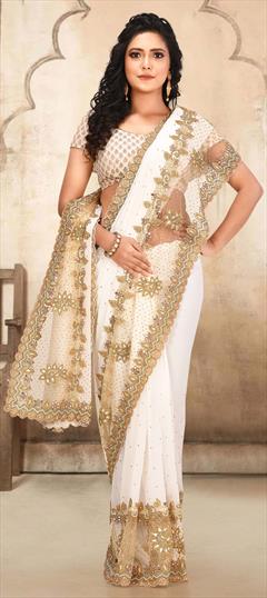 White wedding saree, South Indian Bride, Buddhist wedding Bride | Buddhist  wedding dress, South indian bride, Indian bride