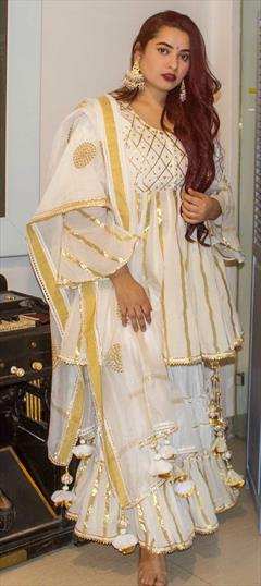 Stylish Rayon Gota Patti Work Gown With Dupatta Set at Rs 2436.00 | Gota  Patti Suit | ID: 25881118212