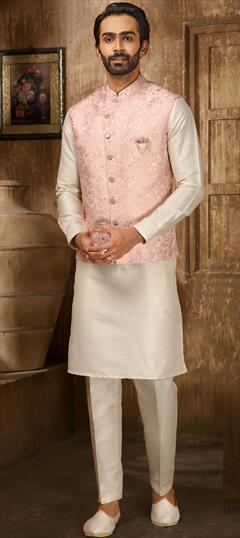 Trending Fashion Plain Black Men's Kurta Pajama With Nehru Jacket MKPA03524