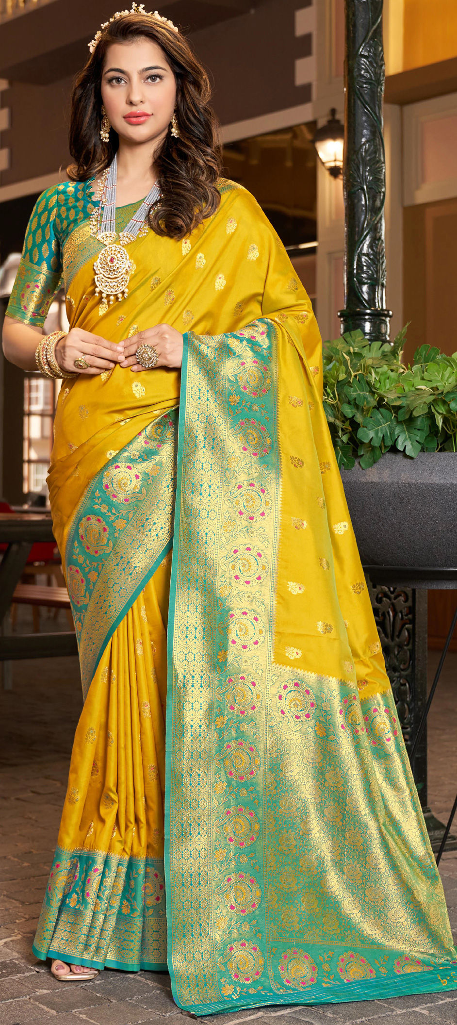 Reception, Traditional, Wedding Yellow color Silk fabric Saree : 1899986