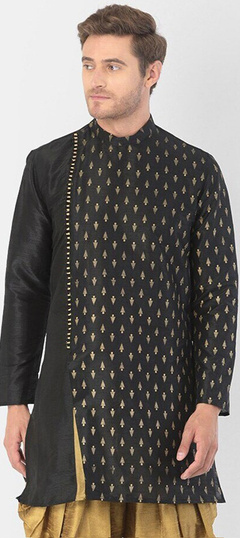 1945300