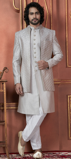 1946086