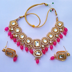 2004884