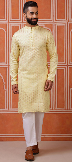 2071152